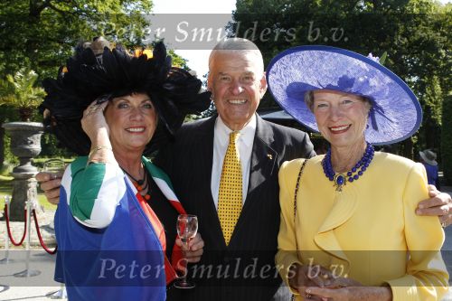 Breukelen 16 juni 2010
Haringparty op Neyenrode
Jaap Rost Onnes met zijn vrouw en...