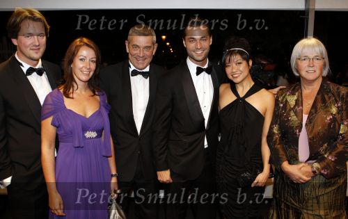 Amsterdam 22 oktober 2010
Televizierring 2010 in carre. Jan kooijman met ouders broer en vriendin
Peter Smulders bv
