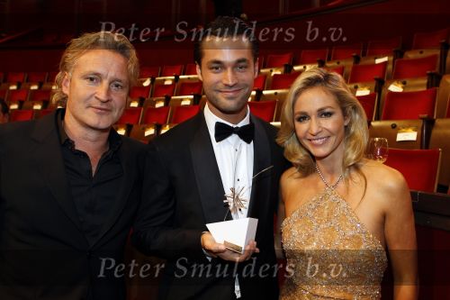Amsterdam 22 oktober 2010
Televizierring 2010 in carre. Jan kooijman met Wendy v Dijk en Erland Galjaard
Peter Smulders bv