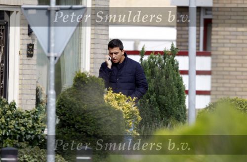 Volendam 24 september 2010
Jan Smit staat buiten te bllen.
Peter Smulders bv