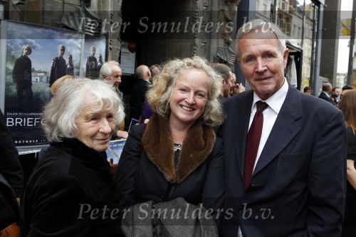 Amsterdam 13 oktober 2010
Premiere Briefgeheim in Tuschinski. Jan Terlouw met vrouw en dochter
Peter Smulders bv