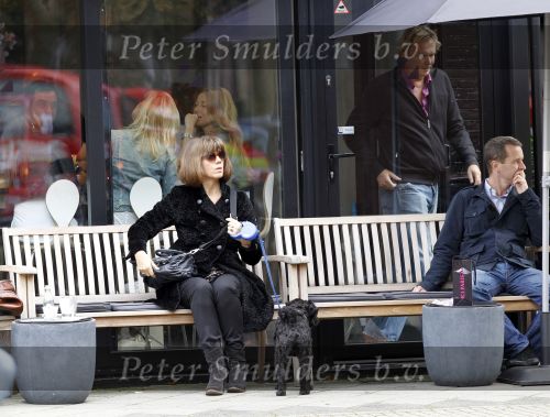 Amsterdam 24 september 2010
Tom Egbers en janke Dekker met hun hond.
Peter Smulders bv