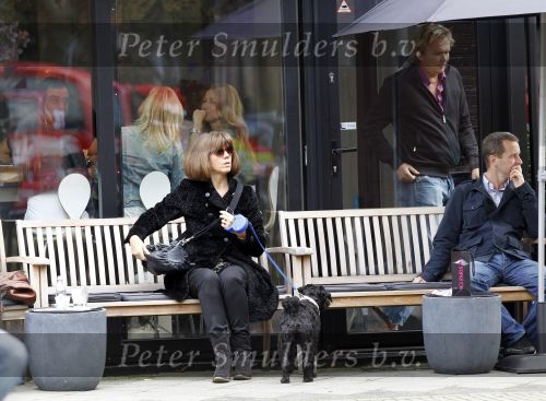 Amsterdam 24 september 2010
Tom Egbers en janke Dekker met hun hond.
Peter Smulders bv