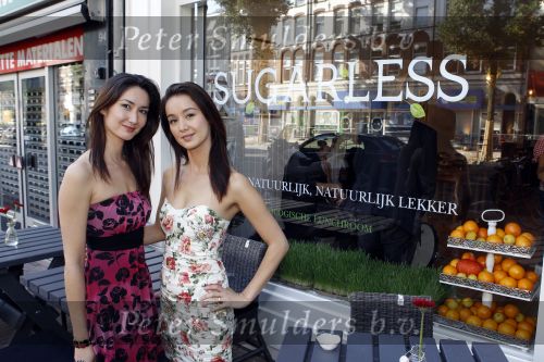 Amsterdam 10 oktober 2010
Opening Sugarless by J & J van Jennifer de Jong en haar zus.
Peter Smulders bv