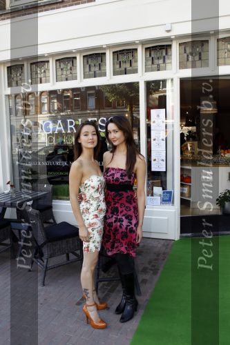 Amsterdam 10 oktober 2010
Opening Sugarless by J & J van Jennifer de Jong en haar zus.
Peter Smulders bv