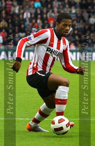 Eindhoven, 24 Oktober 2010
Kompetitiewedstrijd PSV-Feyenoord, eindstand 10-0 Seizoen 2010/2011
De grootste nederlaag van Feyenoord ooit in het betaalde voetbal
Evenaring van de grootste overwinning PSV in het betaald Voetbal
Jeremain Lens
Foto Junior Smulders