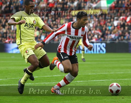 Eindhoven, 24 Oktober 2010
Kompetitiewedstrijd PSV-Feyenoord, eindstand 10-0 Seizoen 2010/2011
De grootste nederlaag van Feyenoord ooit in het betaalde voetbal
Evenaring van de grootste overwinning PSV in het betaald Voetbal
Jeremain Lens    Shirtje trekken
Foto Junior Smulders