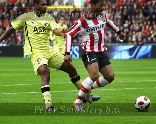 Eindhoven, 24 Oktober 2010
Kompetitiewedstrijd PSV-Feyenoord, eindstand 10-0 Seizoen 2010/2011
De grootste nederlaag van Feyenoord ooit in het betaalde voetbal
Evenaring van de grootste overwinning PSV in het betaald Voetbal
Jeremain Lens    Shirtje trekken
Foto Junior Smulders