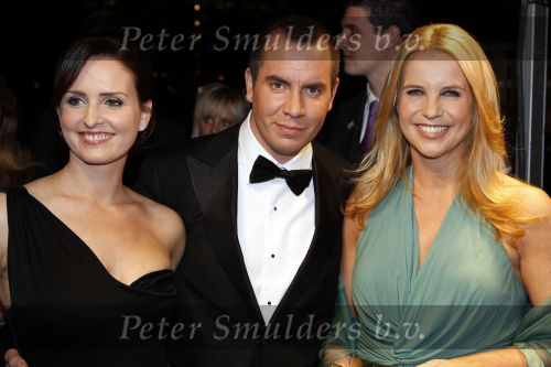 Amsterdam 22 oktober 2010
Televizierring 2010 in carre. Jeroen v Koningsbrugge met vrouw en Linda de Mol
Peter Smulders bv