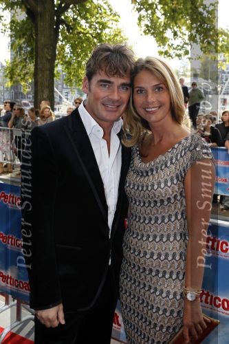 Amsterdam 3 oktober 2010
Premiere Petticoat in Carre. Jeoen v d Boom met zijn vrouw
Peter Smulders bv