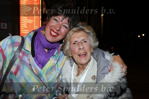 Amsterdam 11 oktober 2010
Premiere Hurricane van Hans Klok in Carre. Jetty Pearl met dochter
Peter Smulders bv