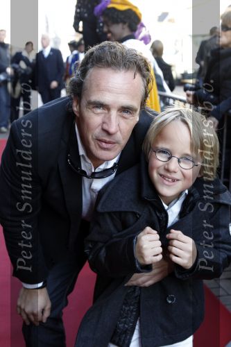 Amsterdam 10 oktober 2010
Premiere film van Sinterklaas in Tuschinski. Joep Sertons met zoon
Peter Smulders bv