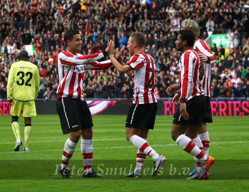 Eindhoven, 24 Oktober 2010
Kompetitiewedstrijd PSV-Feyenoord, eindstand 10-0 Seizoen 2010/2011
De grootste nederlaag van Feyenoord ooit in het betaalde voetbal
Evenaring van de grootste overwinning PSV in het betaald Voetbal
Jonathan Reis
Foto Junior Smulders