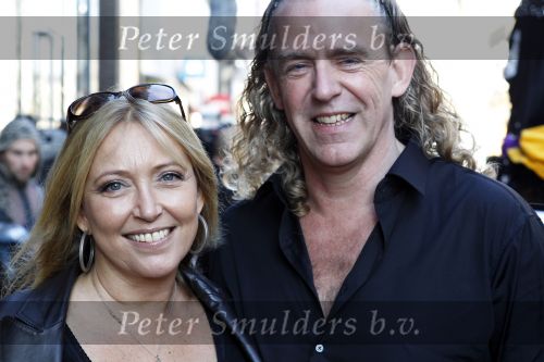 Amsterdam 10 oktober 2010
Premiere film van Sinterklaas in Tuschinski. Kiki Classen met haar man en zijn dochters
Peter Smulders bv