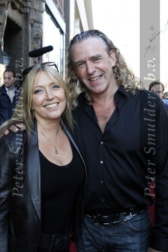 Amsterdam 10 oktober 2010
Premiere film van Sinterklaas in Tuschinski. Kiki Classen met haar man en zijn dochters
Peter Smulders bv