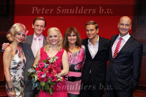 Tilburg 10 oktober 2010
Premiere Legally Blonde in de schouwburg van Tilburg.
Kim Lian v d Meij speelt de hoofdrol. cast
Peter Smulders bv