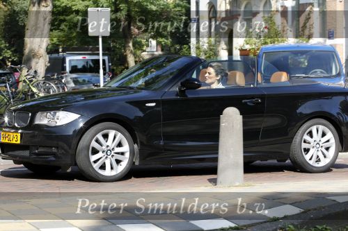 Amsterdam 29 september 2010
Lieke v Lexmond in haar bmw cabrio en op straat.
Peter Smulders bv