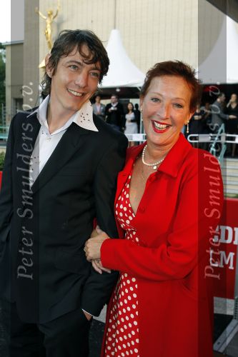 Utrecht 26 september 2010
Premiere Lang en Gelukkig op de filmdagen. Loes Luca met stiefzoon
Peter Smulders bv