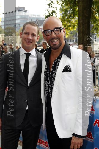 Amsterdam 3 oktober 2010
Premiere Petticoat in Carre. Maik de Boer met een kennis
Peter Smulders bv