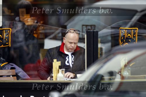 Amsterdam 8 oktober 2010
Marc Marie Huijbregts op terras.
Peter Smulders bv