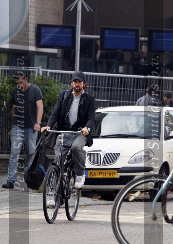 Amsterdam 5 oktober 2010
Mari v d Ven op de fiets in Amsterdam.
Peter Smulders bv