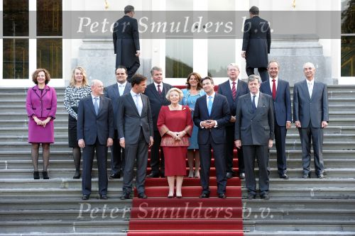 Den Haag 14 oktober 2010
Het kabinet van President Mark Rutte bij Koningin Beatrix op huis ten Bosch.Henk Kamp Hans Dillen Marja van Bijsterveldt Vliegenthart Gerd Leers Uri Rosenthal Maxim Verhagen Piet Hein Donner Ivo Opstelten Jan Kees de Jager Melanie Schultz van Haegen Maas Geesteranus en Edith Schippers