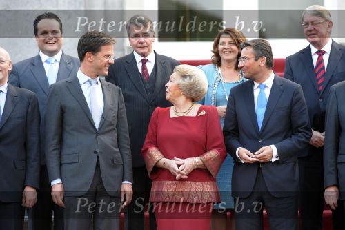 Den Haag 14 oktober 2010
Het kabinet van President Mark Rutte bij Koningin Beatrix op huis ten Bosch.Henk Kamp Hans Dillen Marja van Bijsterveldt Vliegenthart Gerd Leers Uri Rosenthal Maxim Verhagen Piet Hein Donner Ivo Opstelten Jan Kees de Jager Melanie Schultz van Haegen Maas Geesteranus en Edith Schippers