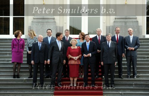 Den Haag 14 oktober 2010
Het kabinet van President Mark Rutte bij Koningin Beatrix op huis ten Bosch.Henk Kamp Hans Dillen Marja van Bijsterveldt Vliegenthart Gerd Leers Uri Rosenthal Maxim Verhagen Piet Hein Donner Ivo Opstelten Jan Kees de Jager Melanie Schultz van Haegen Maas Geesteranus en Edith Schippers