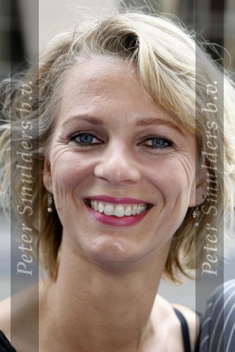 Amsterdam 16 mei 2006
Premiere film Famke Jansen in pathe de munt.
Marilou van Steenis met man
Peter Smulders bv