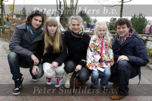 Harderwijk 20 maart 2010
Premiere show in het dolfinarium. 
Mary-Lou v Steenis met gezin