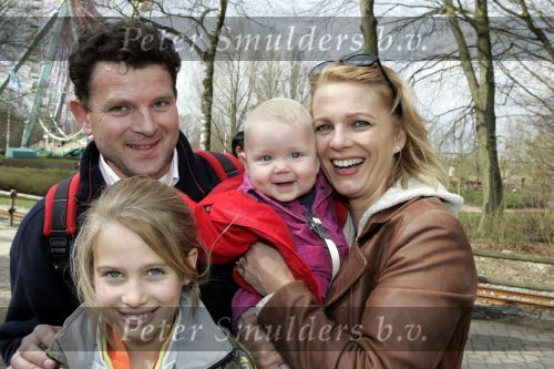 Biddinghuizen 25 januari 2005
Opening Walibi World.
Marilou v Steenis met man en baby
Peter Smulders bv
