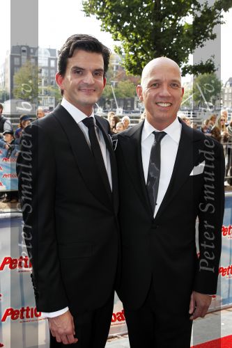 Amsterdam 3 oktober 2010
Premiere Petticoat in Carre. Maurice Wijnen met vriend
Peter Smulders bv