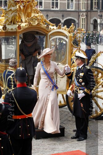 Den Haag 21 september 2010
Prinsjesdag 2010 op het binnenhof en bij paleis Noordeinde. Koningin Beatrix Prins Willem Alexander Prinses Maxima Prins Constantijn Prinses Laurentien Pieter v Vollenhoven en Prinses Margriet
Peter Smulders bv