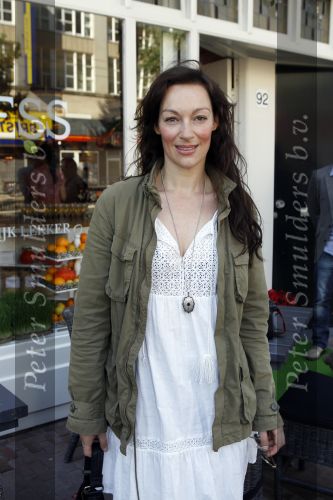 Amsterdam 10 oktober 2010
Opening Sugarless by J & J van Jennifer de Jong en haar zus. 
Miryanne v Reeden