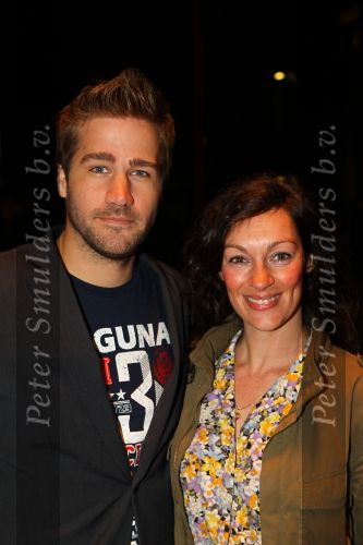Gouda, 11 Oktober 2010
Premiere Ivo Niehe van de nieuwe theatervoorstelling van Mussen & Zwanen, LICHTJES IN JE OGEN.
Miryanne v Reeden met vriend
Foto Peter Smulders BV