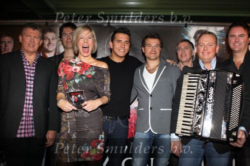 Volendam, 18 Oktober 2010 Hotel Spaander
CD Uitreiking Mon Amour met o.a.: Linda Schilder en Peter de Haan, Jan Smit en Jack Veerman
Foto Peter Smulders BV