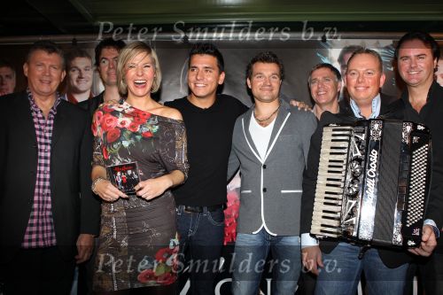 Volendam, 18 Oktober 2010 Hotel Spaander
CD Uitreiking Mon Amour met o.a.: Linda Schilder en Peter de Haan, Jan Smit en Jack Veerman
Foto Peter Smulders BV