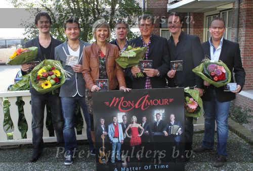 Volendam, 18 Oktober 2010 Hotel Spaander
CD Uitreiking Mon Amour met o.a.: Linda Schilder en Peter de Haan, Jan Smit en Jack Veerman
Foto Peter Smulders BV