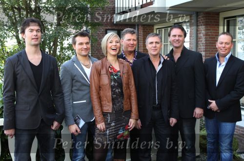 Volendam, 18 Oktober 2010 Hotel Spaander
CD Uitreiking Mon Amour met o.a.: Linda Schilder en Peter de Haan, Jan Smit en Jack Veerman
Foto Peter Smulders BV