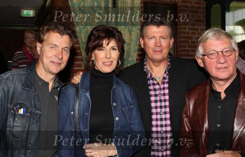 Volendam, 18 Oktober 2010 Hotel Spaander
CD Uitreiking Mon Amour met o.a.: Linda Schilder en Peter de Haan, Jan Smit 
Jack Veerman, Dick Plat en Carola Smit met hun oude manager Dick de Boer
Foto Peter Smulders BV