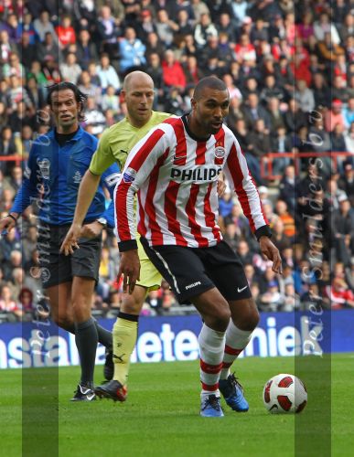Eindhoven, 24 Oktober 2010
Kompetitiewedstrijd PSV-Feyenoord, eindstand 10-0 Seizoen 2010/2011
De grootste nederlaag van Feyenoord ooit in het betaalde voetbal
Evenaring van de grootste overwinning PSV in het betaald Voetbal
Orlando Engelaar
Foto Junior Smulders