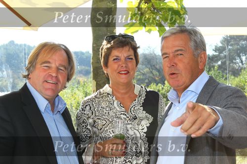 Overveen, 11 Oktober 2010
Uitreiking Zilver Ui bij Rest. De Bokkedoorn
Otto Lenselink met vrouw en Jan v Doorn
Foto Peter Smulders BV