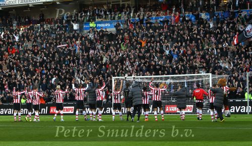 Eindhoven, 24 Oktober 2010
Kompetitiewedstrijd PSV-Feyenoord, eindstand 10-0 Seizoen 2010/2011
De grootste nederlaag van Feyenoord ooit in het betaalde voetbal
Evenaring van de grootste overwinning PSV in het betaald Voetbal
PSV Supporters
Foto Junior Smulders