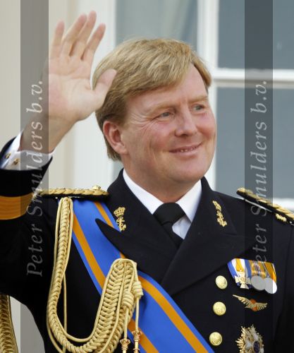 Den Haag 21 september 2010
Prinsjesdag 2010 op het binnenhof en bij paleis Noordeinde. Koningin Beatrix Prins Willem Alexander Prinses Maxima Prins Constantijn Prinses Laurentien Pieter v Vollenhoven en Prinses Margriet
Peter Smulders bv