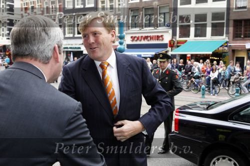 Amsterdam 23 september 2010
Prins Willem Alexander op bezoek in de beurs van Berlage. De dochter van Freddie Heineken Charlene de Carvalho ontvangt hem.
Peter Smulders bv