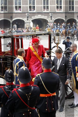 Den Haag 21 september 2010
Prinsjesdag 2010 op het binnenhof en bij paleis Noordeinde. Koningin Beatrix Prins Willem Alexander Prinses Maxima Prins Constantijn Prinses Laurentien Pieter v Vollenhoven en Prinses Margriet
Peter Smulders bv
