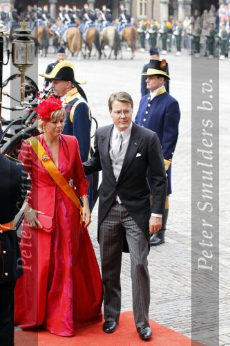 Den Haag 21 september 2010
Prinsjesdag 2010 op het binnenhof en bij paleis Noordeinde. Koningin Beatrix Prins Willem Alexander Prinses Maxima Prins Constantijn Prinses Laurentien Pieter v Vollenhoven en Prinses Margriet
Peter Smulders bv