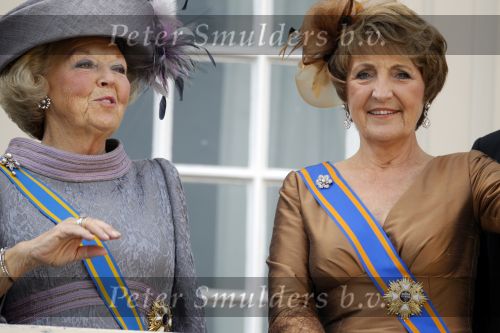 Den Haag 21 september 2010
Prinsjesdag 2010 op het binnenhof en bij paleis Noordeinde. Koningin Beatrix Prins Willem Alexander Prinses Maxima Prins Constantijn Prinses Laurentien Pieter v Vollenhoven en Prinses Margriet
Peter Smulders bv