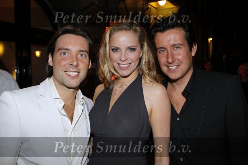 Amsterdam 11 oktober 2010
Premiere Hurricane van Hans Klok in Carre.Oscar  Renzo en Mara Kazan
Peter Smulders bv