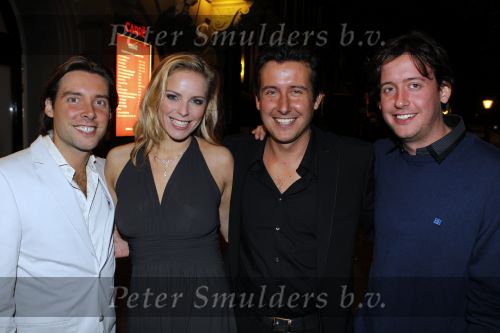 Amsterdam 11 oktober 2010
Premiere Hurricane van Hans Klok in Carre.Oscar  Renzo en Mara Kazan
Peter Smulders bv